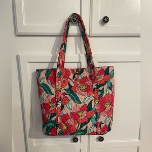 Vera Bradley - large tote - 14 x 18 - gently used - great condition